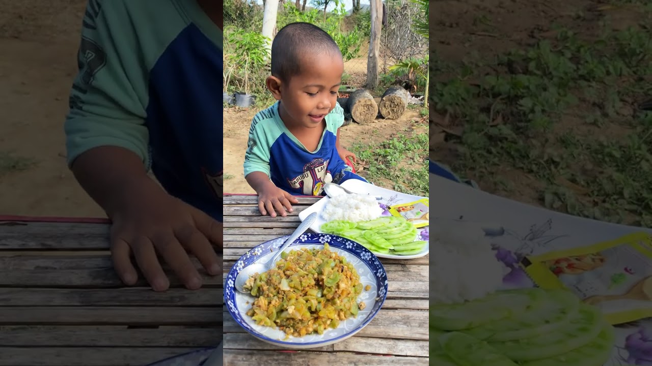 Tomato salad with egg រសជាតិឆ្ងាញ់