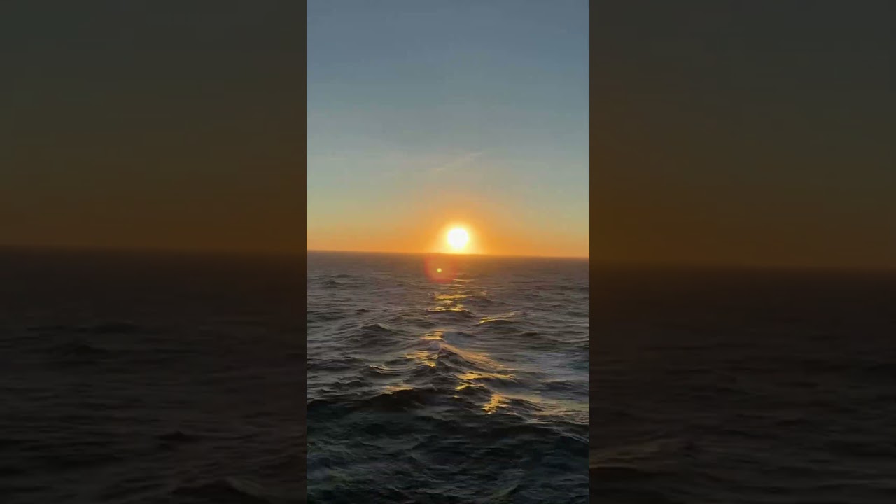 Sunset at Sea: A Moment of Calm 🌅