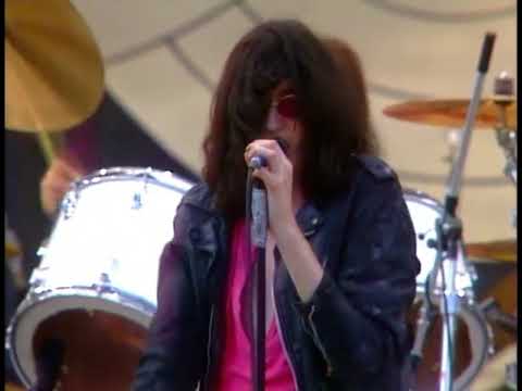 RAMONES - The KKK Took My Baby Away (Live 1982)