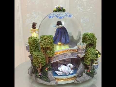 Disney Multi Princess Snowglobe 🕊“Once upon a Dream”🕊 🌳🌺💐🌸🌳