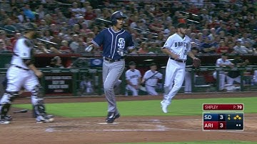 SD@ARI: Margot plates Sardinas on a double to right