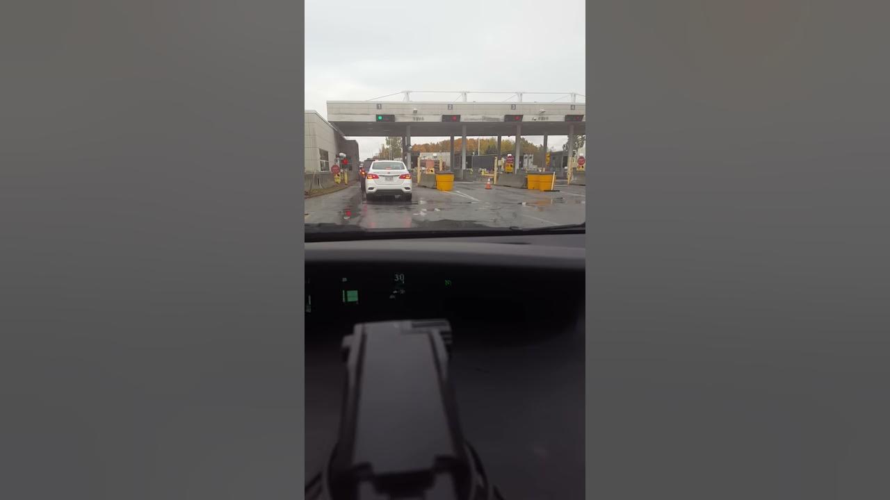 Vermont Shuttle to Montreal Border crossing at Highgate Springs Port Of