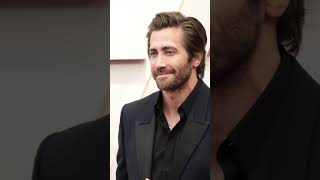 Jake Gyllenhaal arriving at the 2022 Oscars | Esquire UK