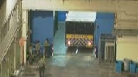 Joshua Wong, other HK activists, arrive at detention centre