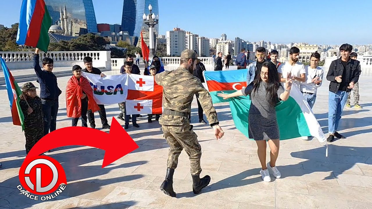 Muharibeden qayidan Əsgərin Qiznan super reqsi