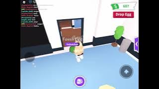 Sky got a tazmaian tiger! Opening fossil eggs in adopt me !