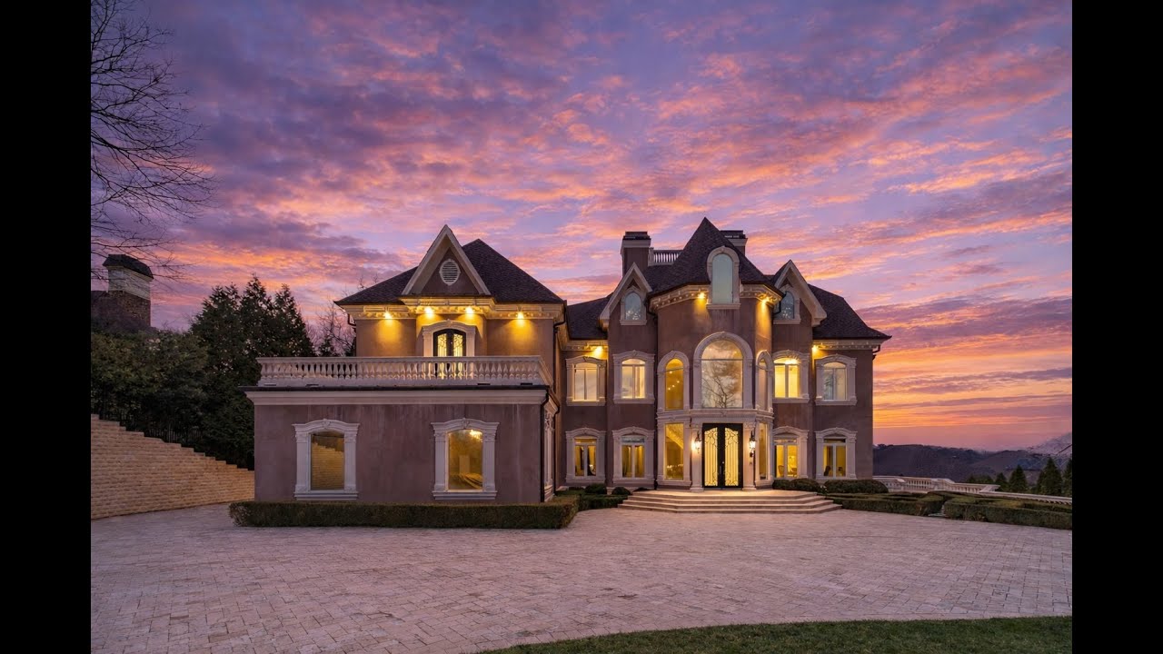 8330 Jett Ferry Rd, Sandy Springs, GA 30350