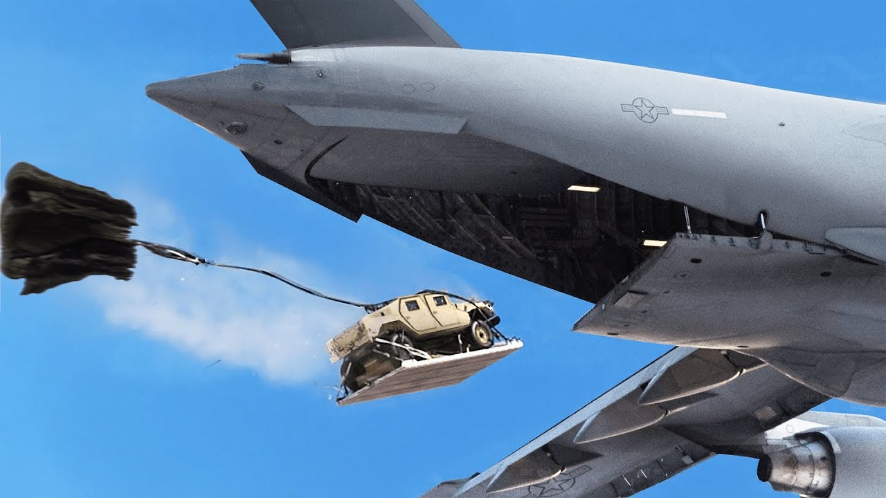 US C-17 Drops Massive Humvees at Crazy Speed From 5000 Feet