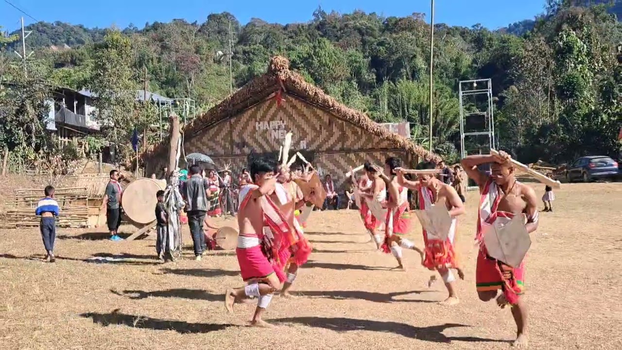 A unique traditional dance||war dance ||Rongmei ,NAGA. Subscribe for more videos.