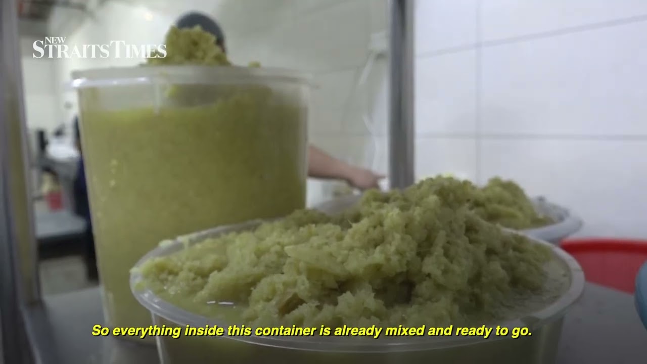 The 100 year tradition behind Kampung Baru’s iconic bubur lambuk