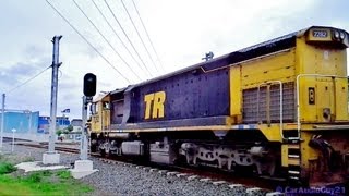 KiwiRail DFT 7282 on Train #126 Freight with LED blocking signals
