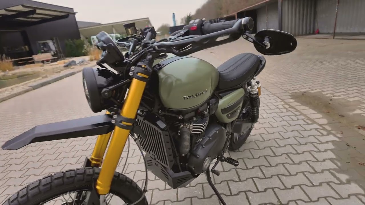 トライアンフ スクランブラー1200 フロントフェンダー マッドガード