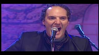 Video thumbnail of "Delfins - Nasce Selvagem (Ao Vivo Na Baía de Cascais) (31 Dezembro 2009)"