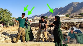 Download Lagu The presence of the master to build the house and the love of Mehdi and Narges among them MP3 Download Lagu The presence of the master to build the house and the love of Mehdi and Narges among them MP3