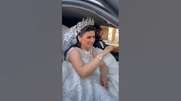 شوف العروس شلون تبجي لان عابت ابنها يم اختها 