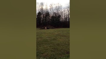 Shock wave exploding target