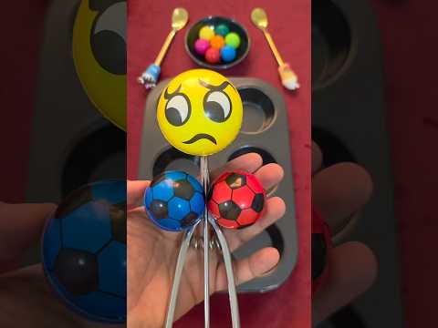 ده شكل ي وأنا بحاول أروق نفسي وصاحبنا لاوي بوزه