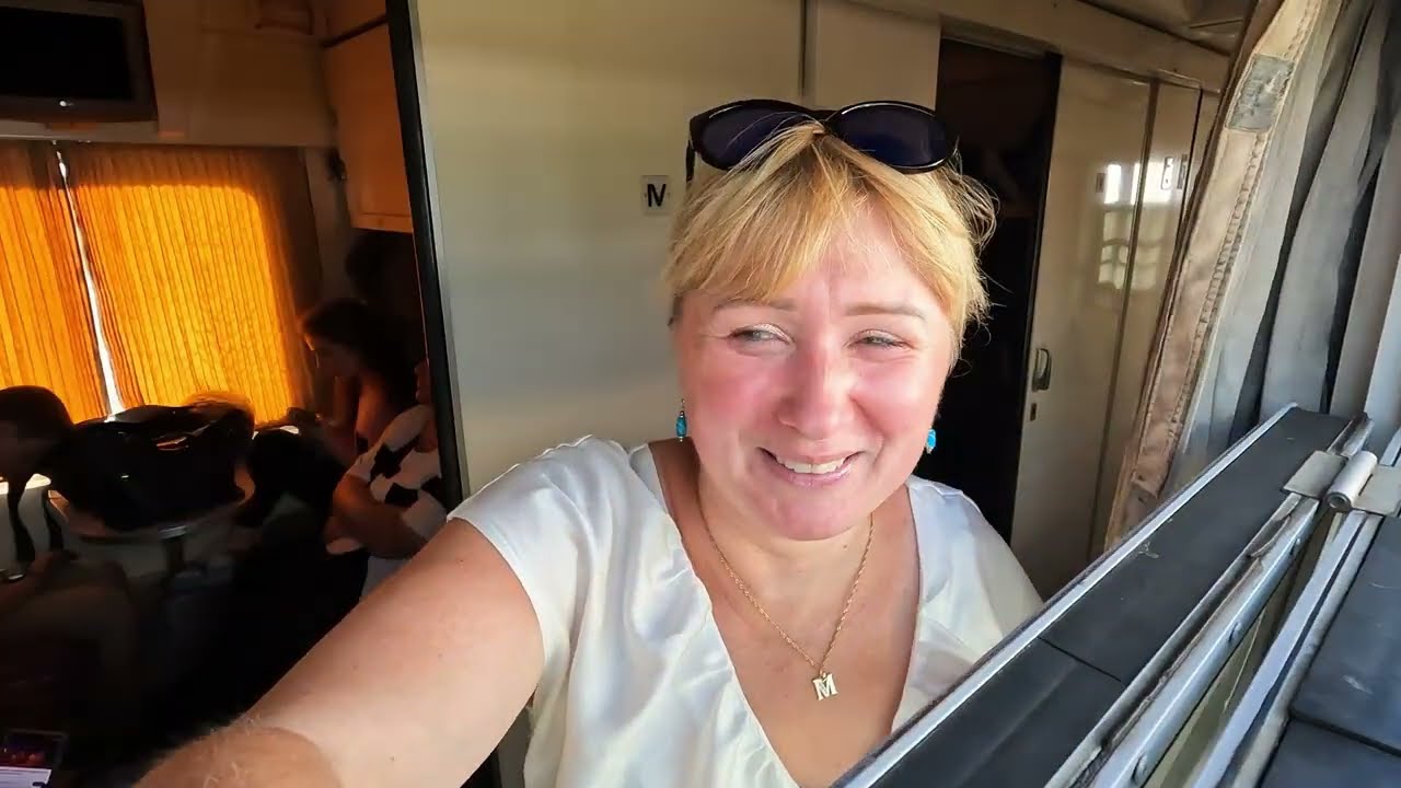 🇬🇪 Przejazd Tbilisi - Kutaisi - RADZIECKA Rozczłonkowana lokomotywa GUBIŁA WAGONY SYPIALNE