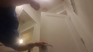 Locksmith adjustment in clothing store changer. screenshot 4