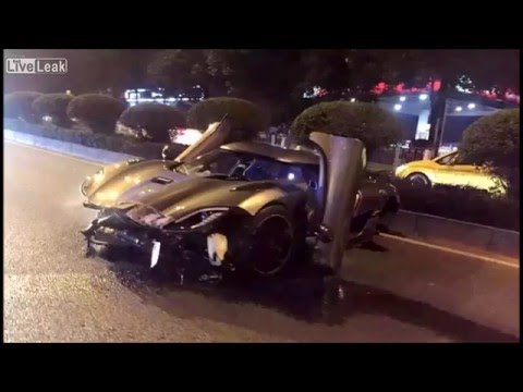 SUPERCAR CRASH! Koenigsegg Agera £2.7 MILLION supercar