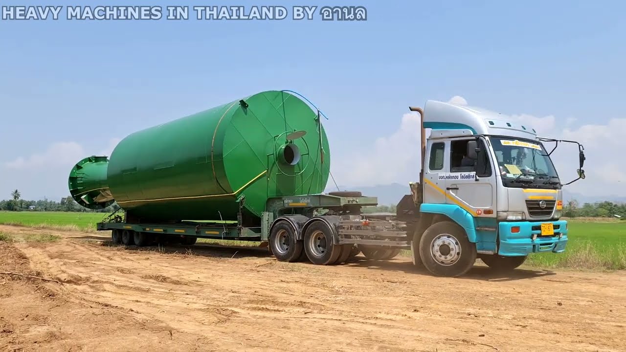 ลากของใหญ่เข้าในนา 2 รถเครนทาดาโน่กับคาโต้ งานติดตั้งถังน้ำหลักหมื่นลิตรกลางทุ่ง