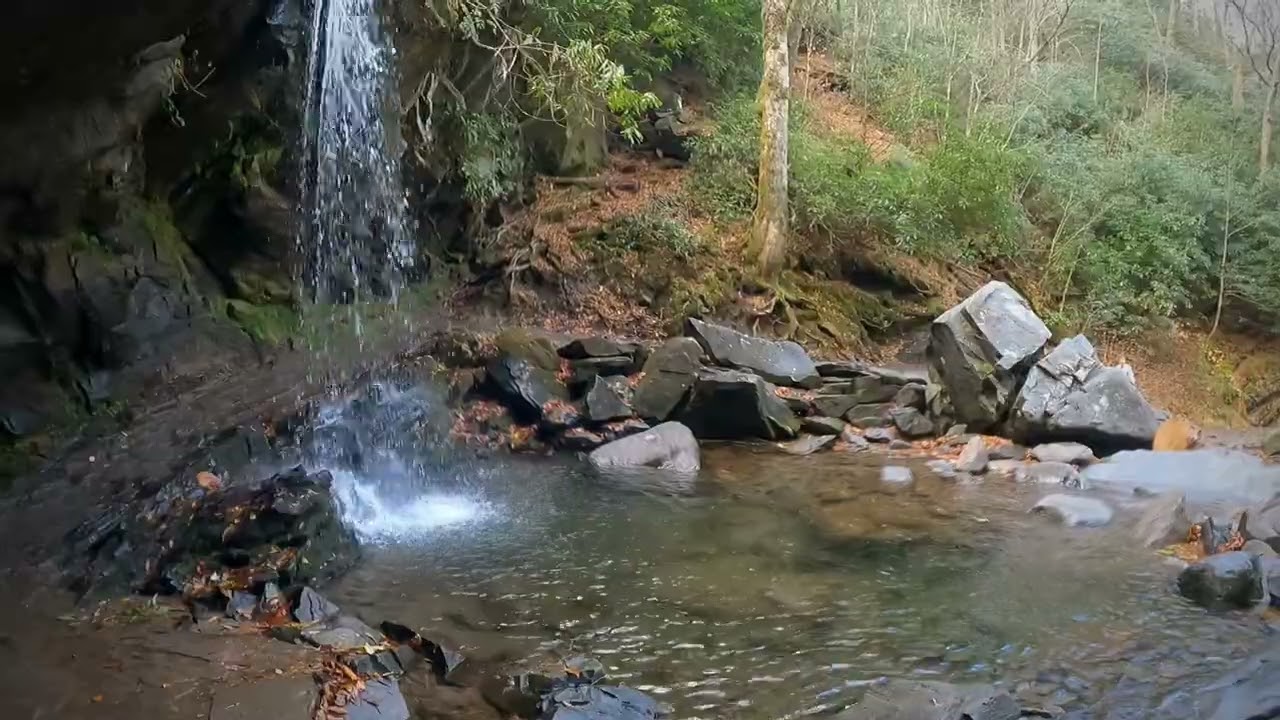 Hike to Grotto Falls
