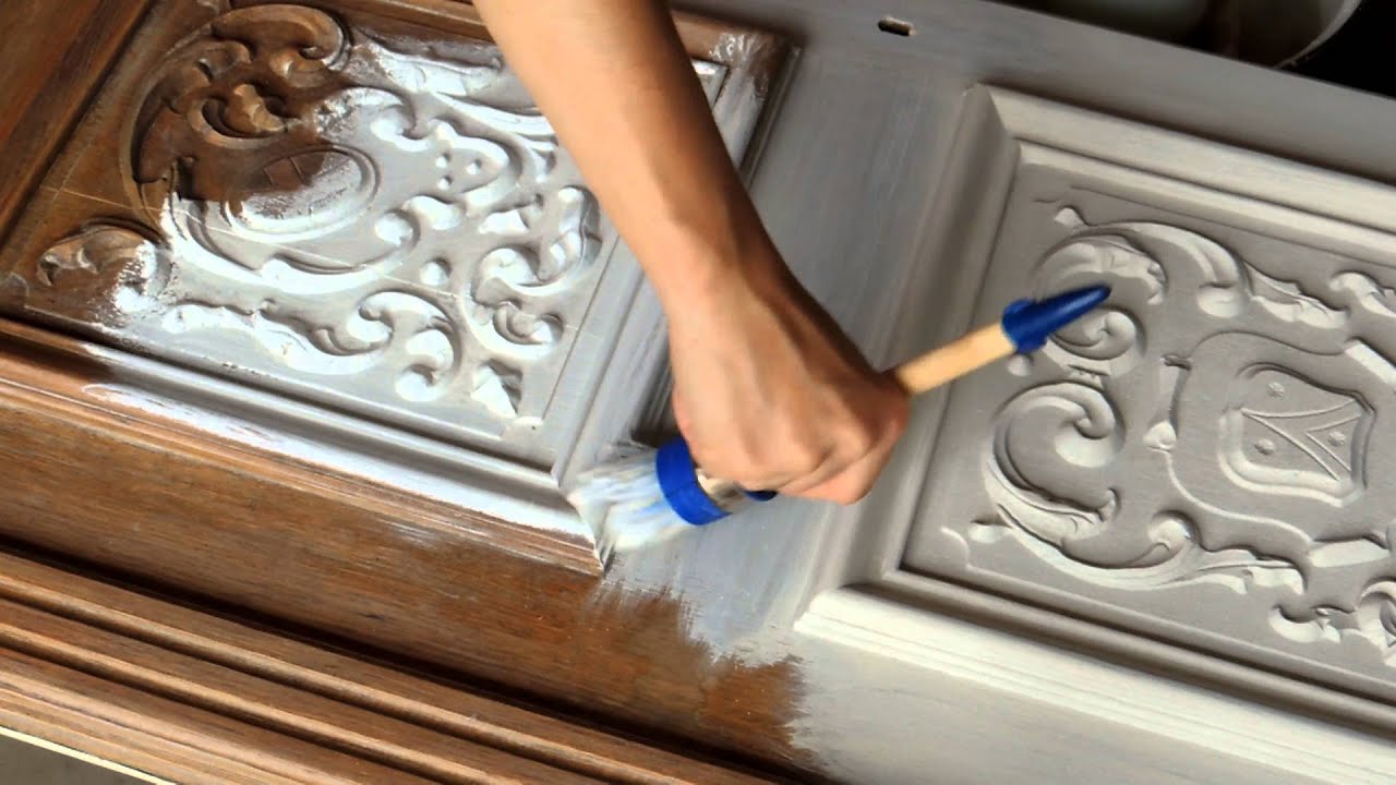 renowacja, odnawianie komody - malowanie farbą kredową