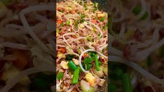 Fried Red Rice with Mung Bean Sprouts/ Chao Fan