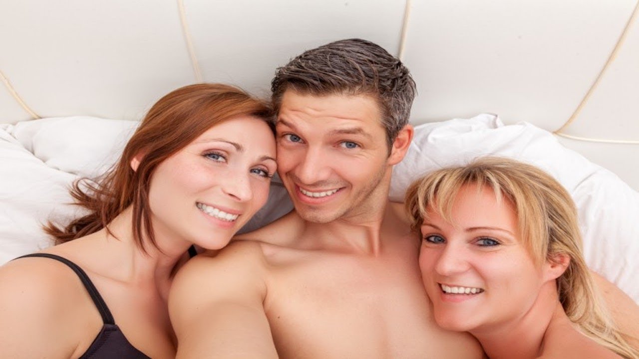 Threesome with girlfriend and her mom real