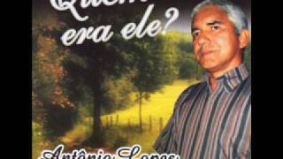 Antônio Lopes Lendo A Bblia