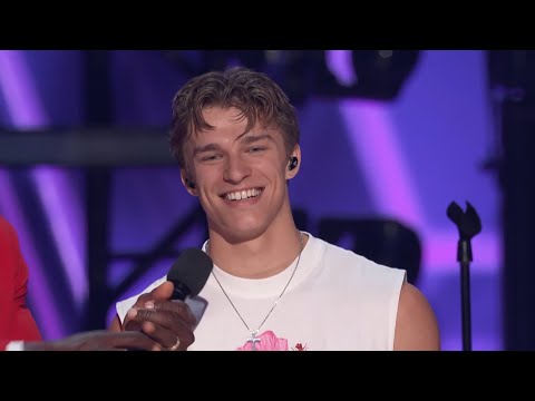Alex Sampson Perform Another Original Song 'Wallflower'
