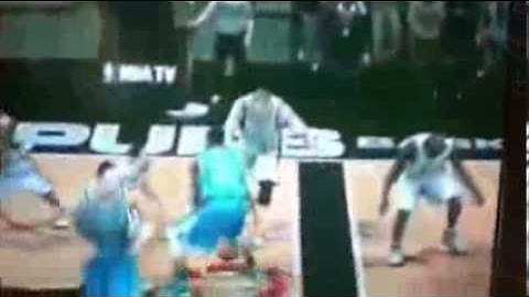 Anthony Davis makes Tim Duncan Fall and finishes with layup