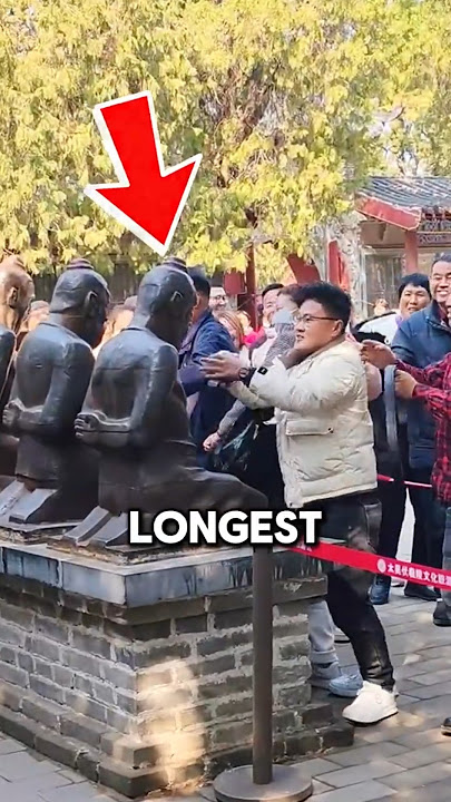 Why This Statue Has Been Kneeling for 900 Years | Qin Hui