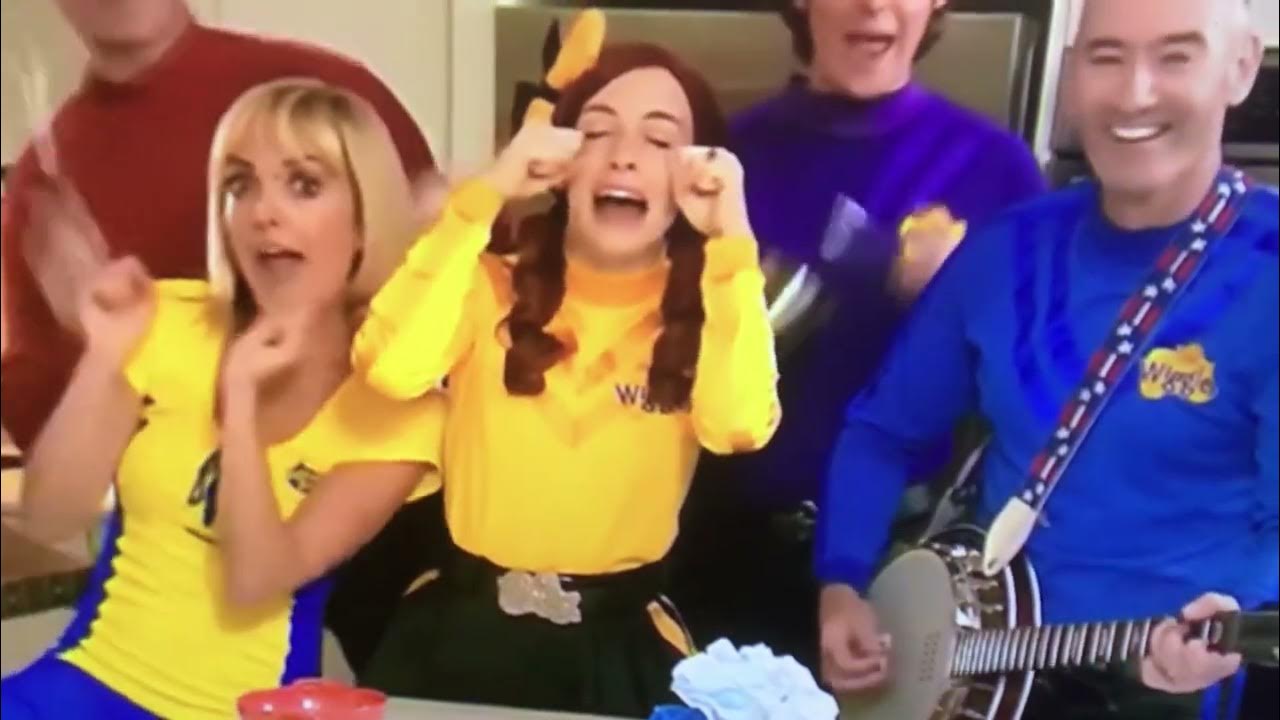 Emma Wiggle sings The Wheels on the Bus YouTube