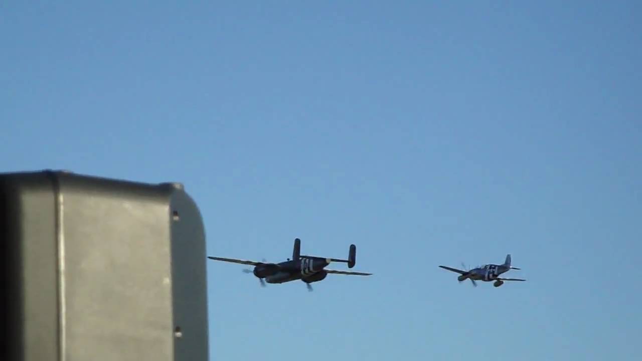 P51 & B25 Flyover at the B-17 75th Anniversary Gala Seattle M4H01616.MP4