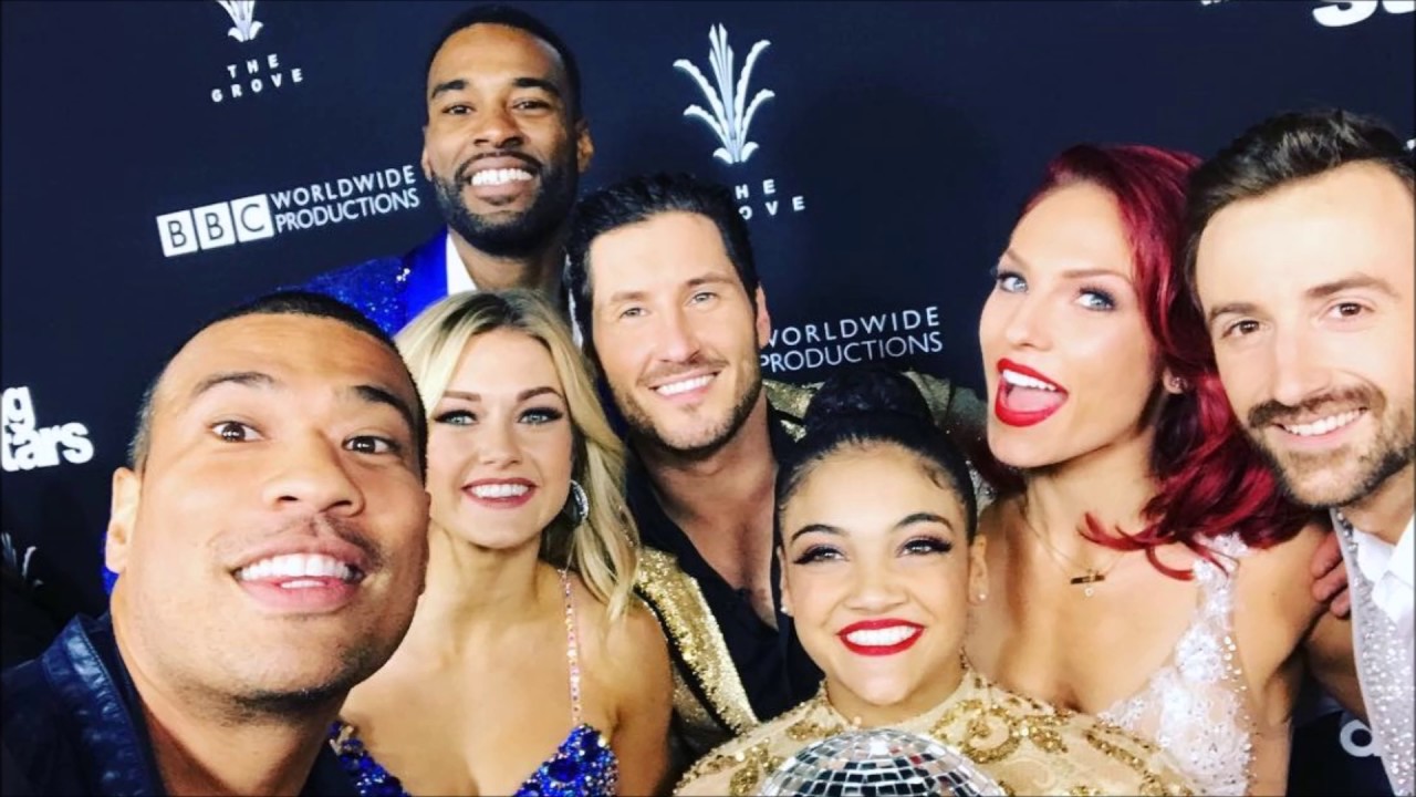Laurie Hernandez & Val Chmerkovskiy - Interviews - Finale (11/22/16)