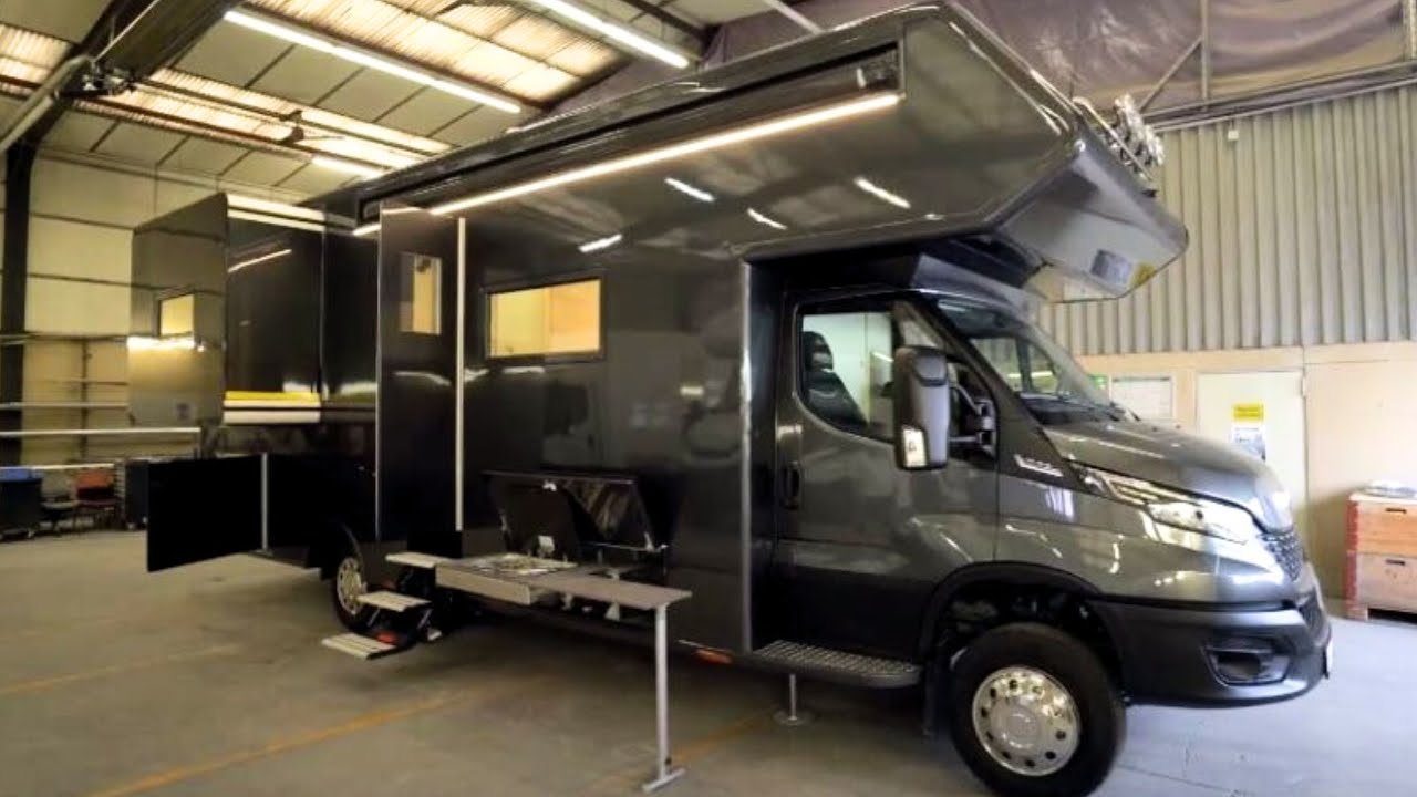 Wohnmobil fabrikneu aus Deutschland 7,5t mit 3 Slideouts TST Family über 1 Tonne Zuladung 5 Personen