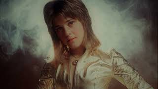If You Can't Give Me Love  SUZIE QUATRO  (with lyrics)