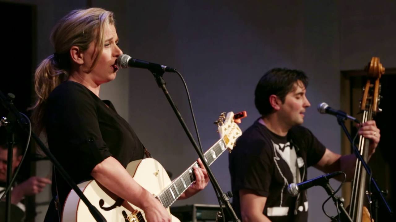 Sarah Swain & The Oh Boys performing for the Cape Cod Women's Music