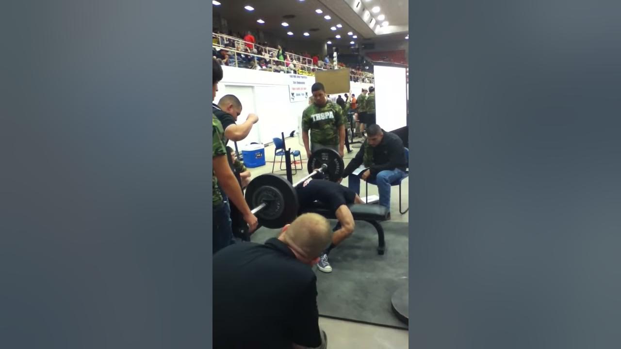 THSPA Jerry Alaniz benching 300 at state meet 2013 YouTube