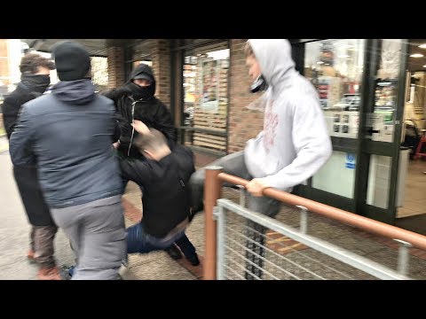 Tommy Robinson ambushed and attacked by ANTIFA