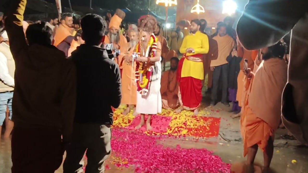 रितेश्वर महाराज जी जमुना जी की आरती करने को जाते हुए🥰🌷🙏