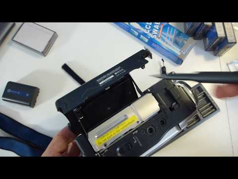 Video: How To Clean The Head Of A Camcorder