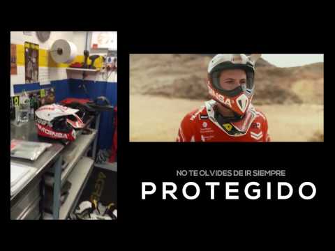 La ropa y las protecciones de un piloto del Rally Dakar por Dani Oliveras La ropa y las protecciones de un piloto del Rally Dakar por Dani Oliveras