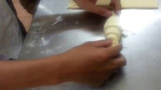 HƯỚNG DẪN CUỐN BÁNH CROISSANT screenshot 1