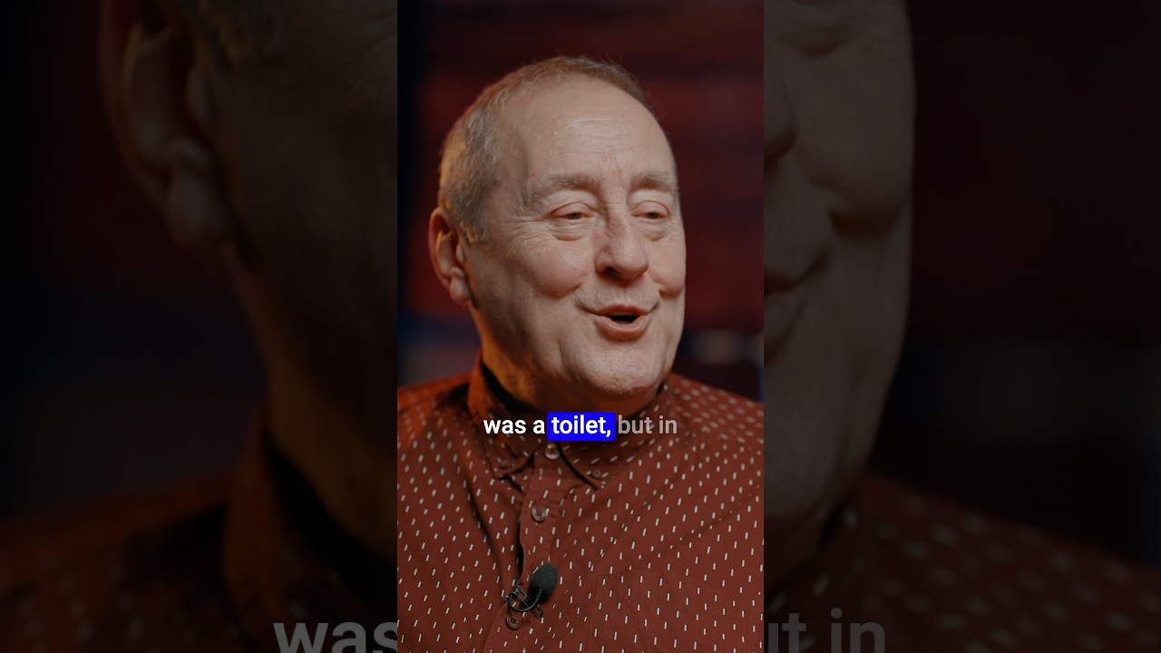 Sleduj Freddie Mercury and Michael Jackson recorded vocals on the toilet?! 😵 na YouTube Sleduj Freddie Mercury and Michael Jackson recorded vocals on the toilet?! 😵 na YouTube