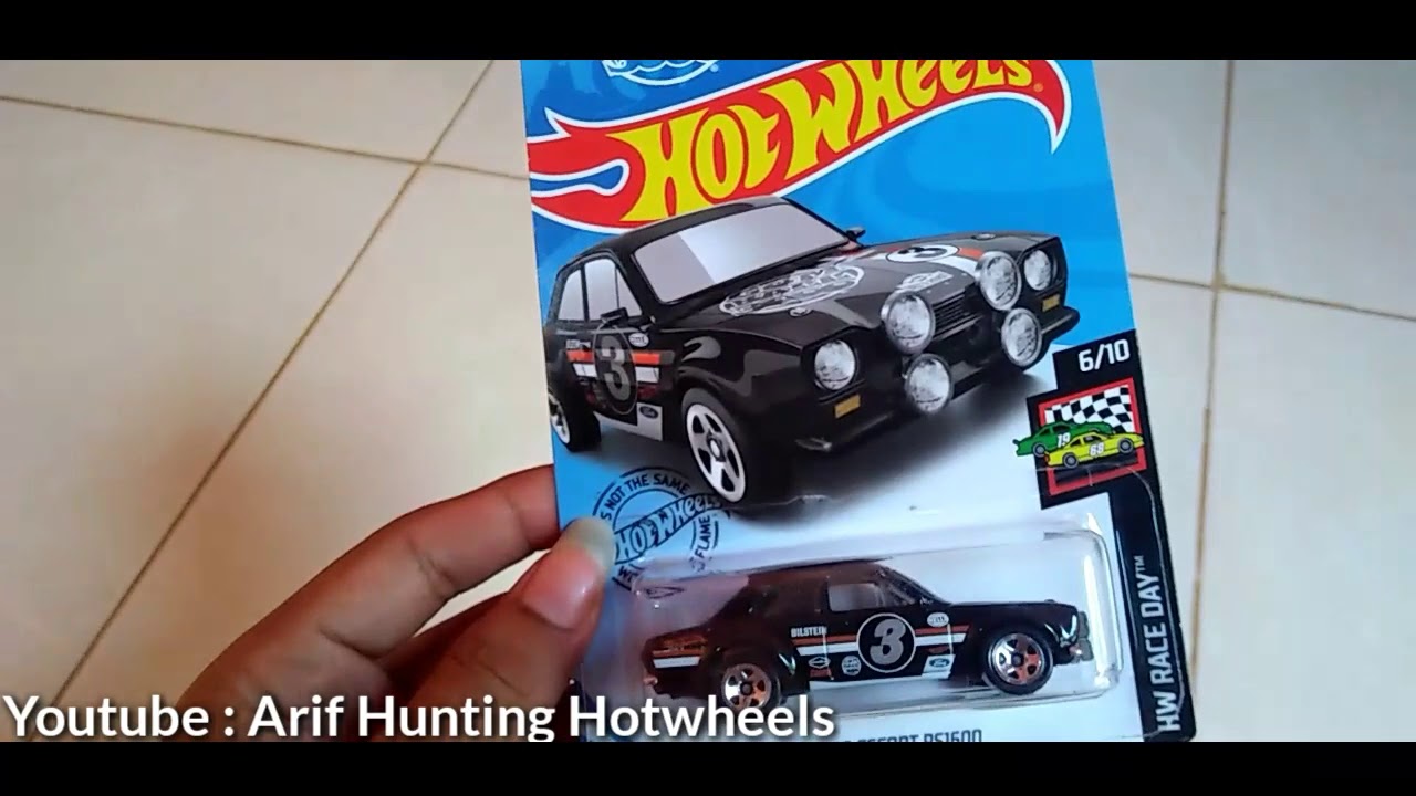 In this video I unboxing a CHASE 1970 Ford Escort RS1600 and I connect it through the Hot Wheels id . 