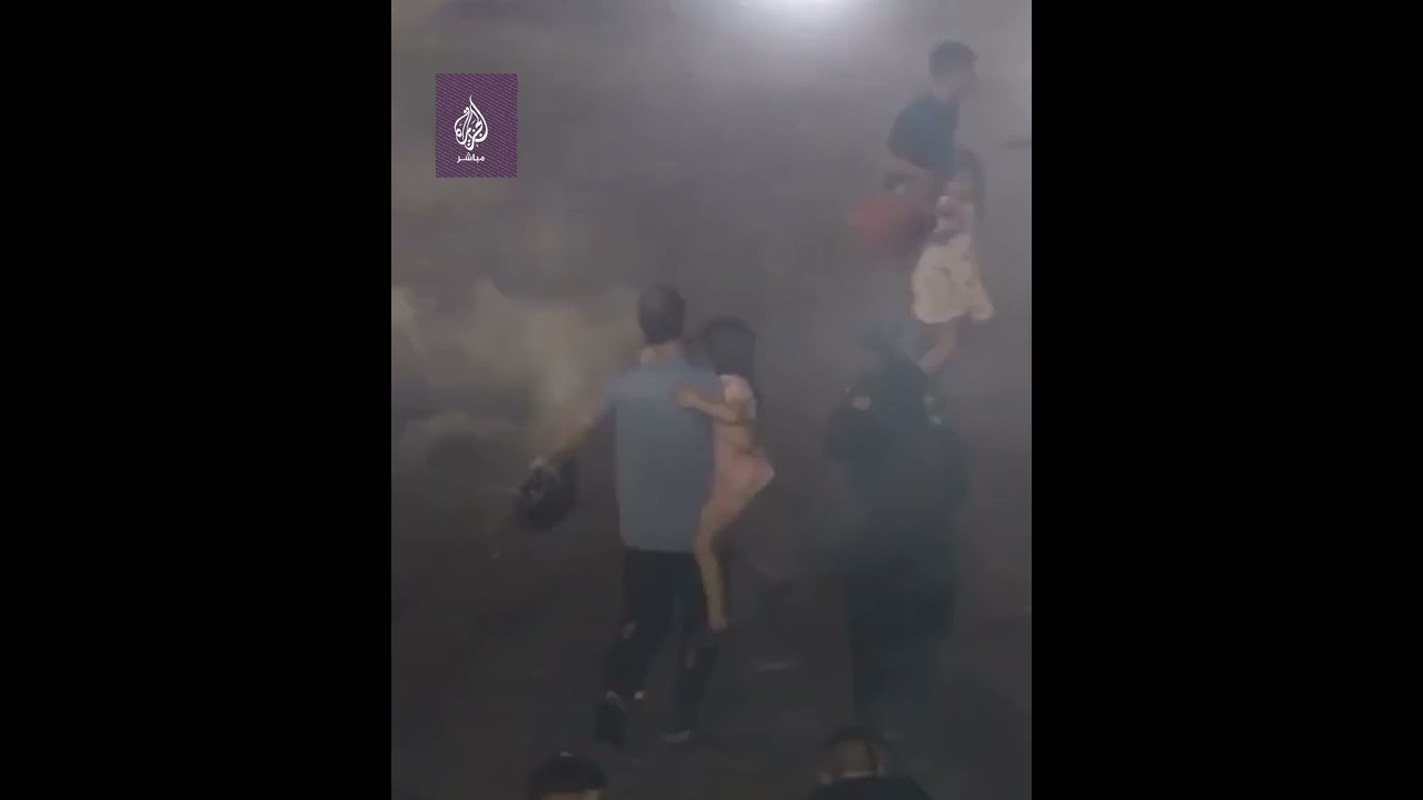 بقنابل الغاز.. قوات الاحتلال تعتدي بوحشية على الأهالي النازحين في مخيم #جنين