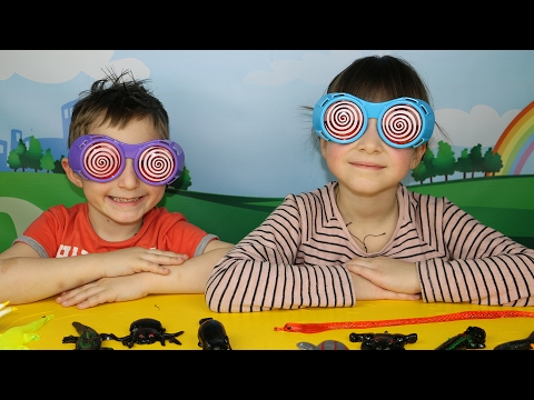 ალექსანდრე და თათა უცნაური სათვალეებით ტყლარწ ცხოველებს აჯადოვებენ