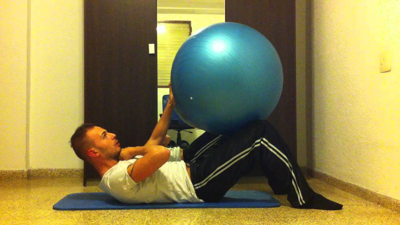 Musculación: ejercicios abdominales usando un balón de ejercicios tocar guitarra electrica online